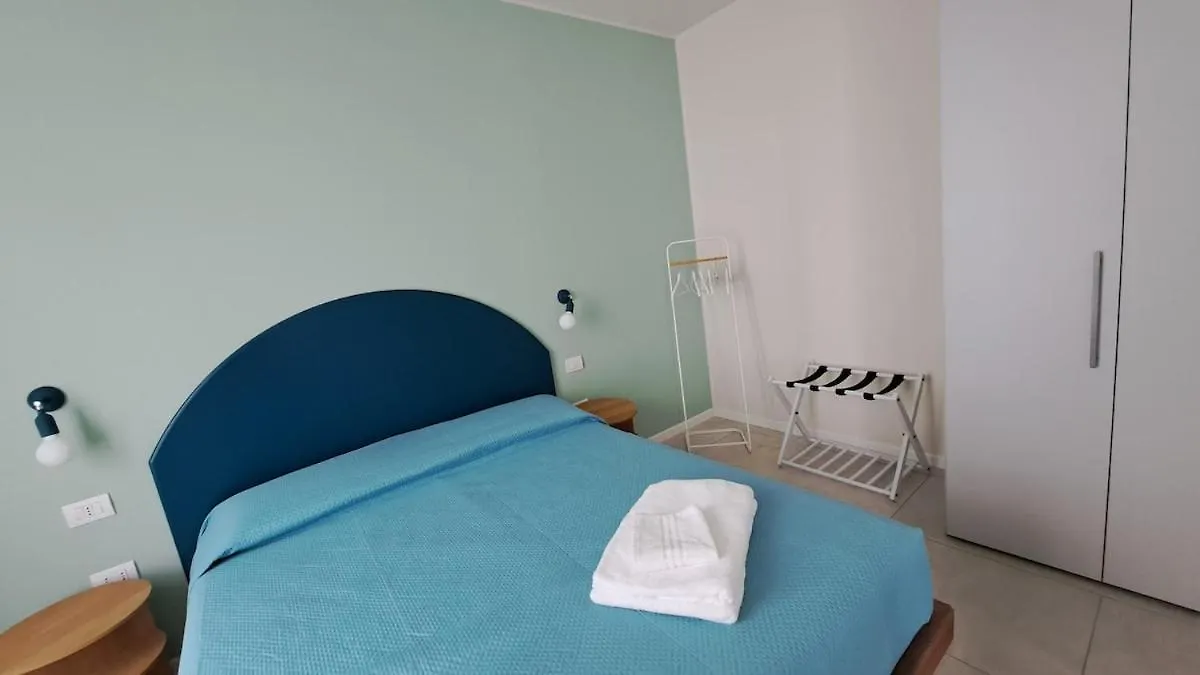 Apartment Verdelago Como