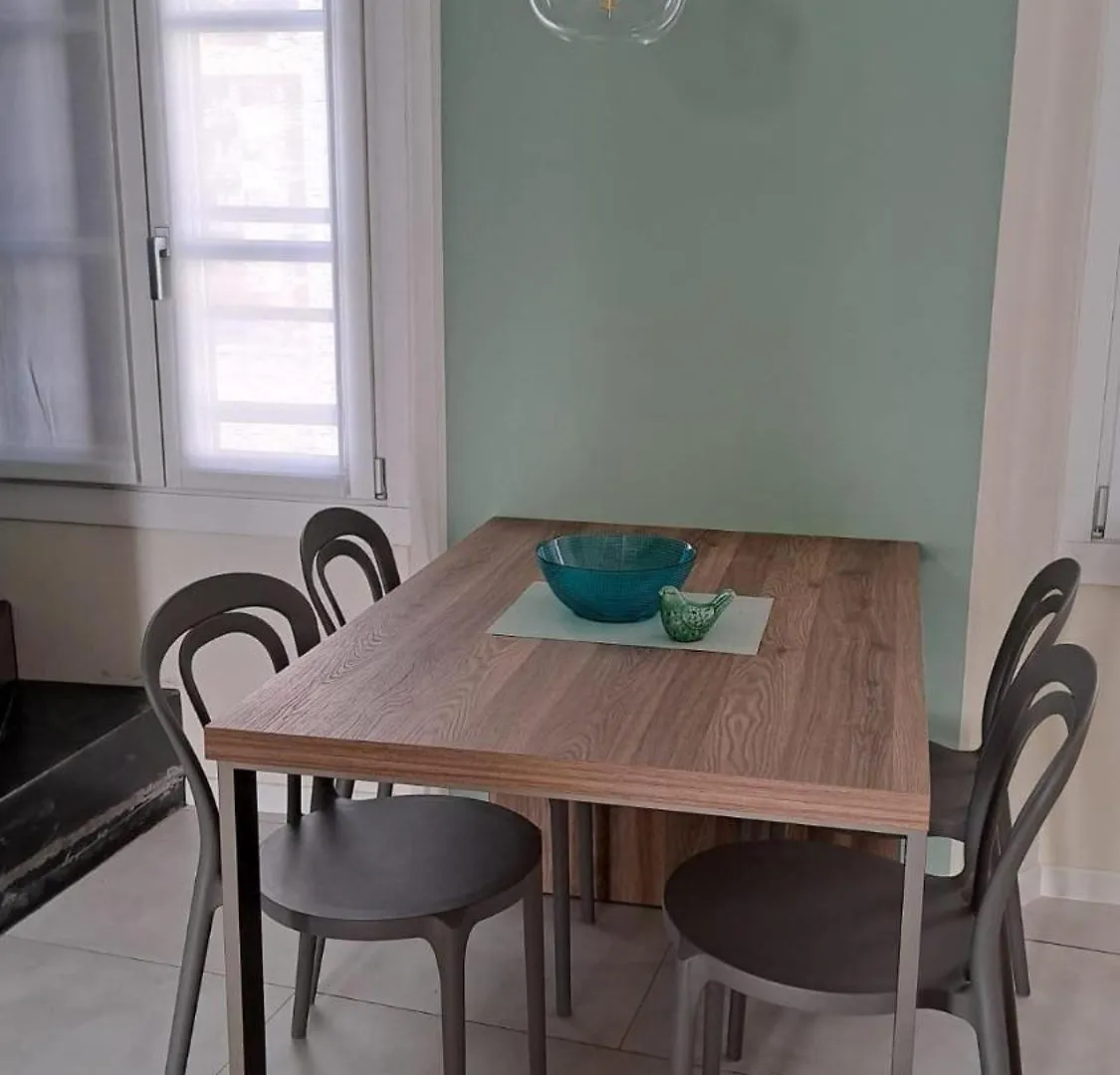 Apartment Verdelago Como